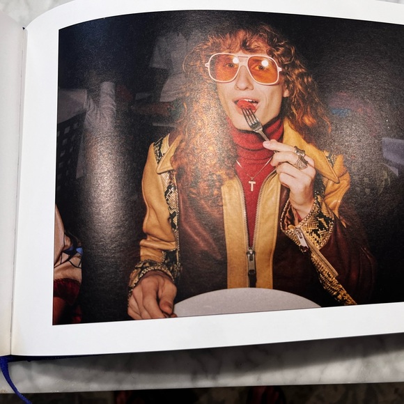 2019 Gucci Coffee Table Hardback Holiday Book - Picture 8 of 9